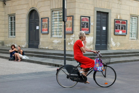 Lucca, Italy : Biker