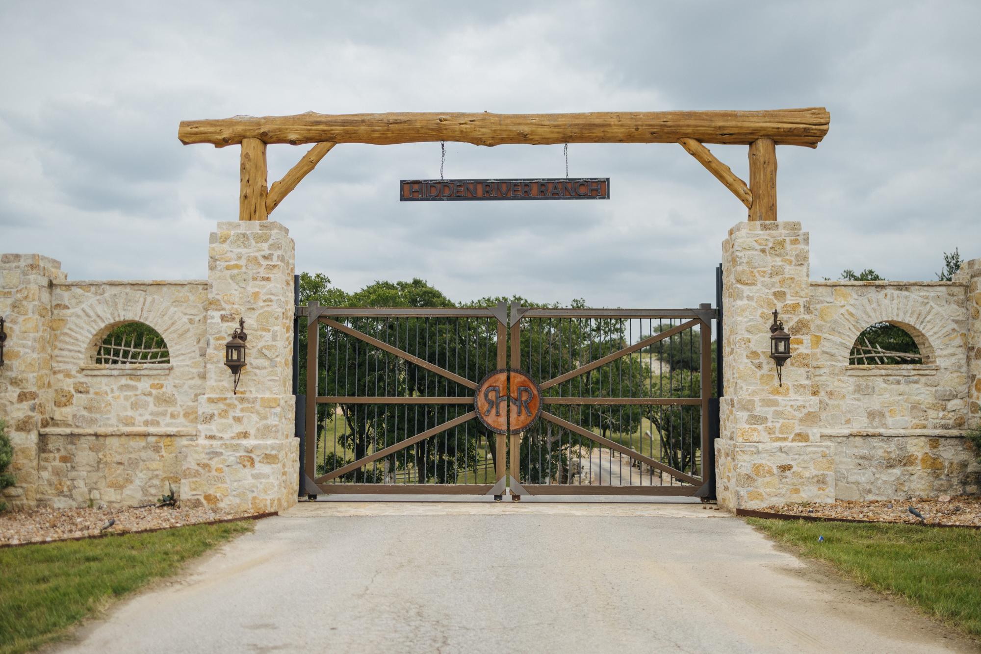 Hidden River Ranch Austin Wedding Venue