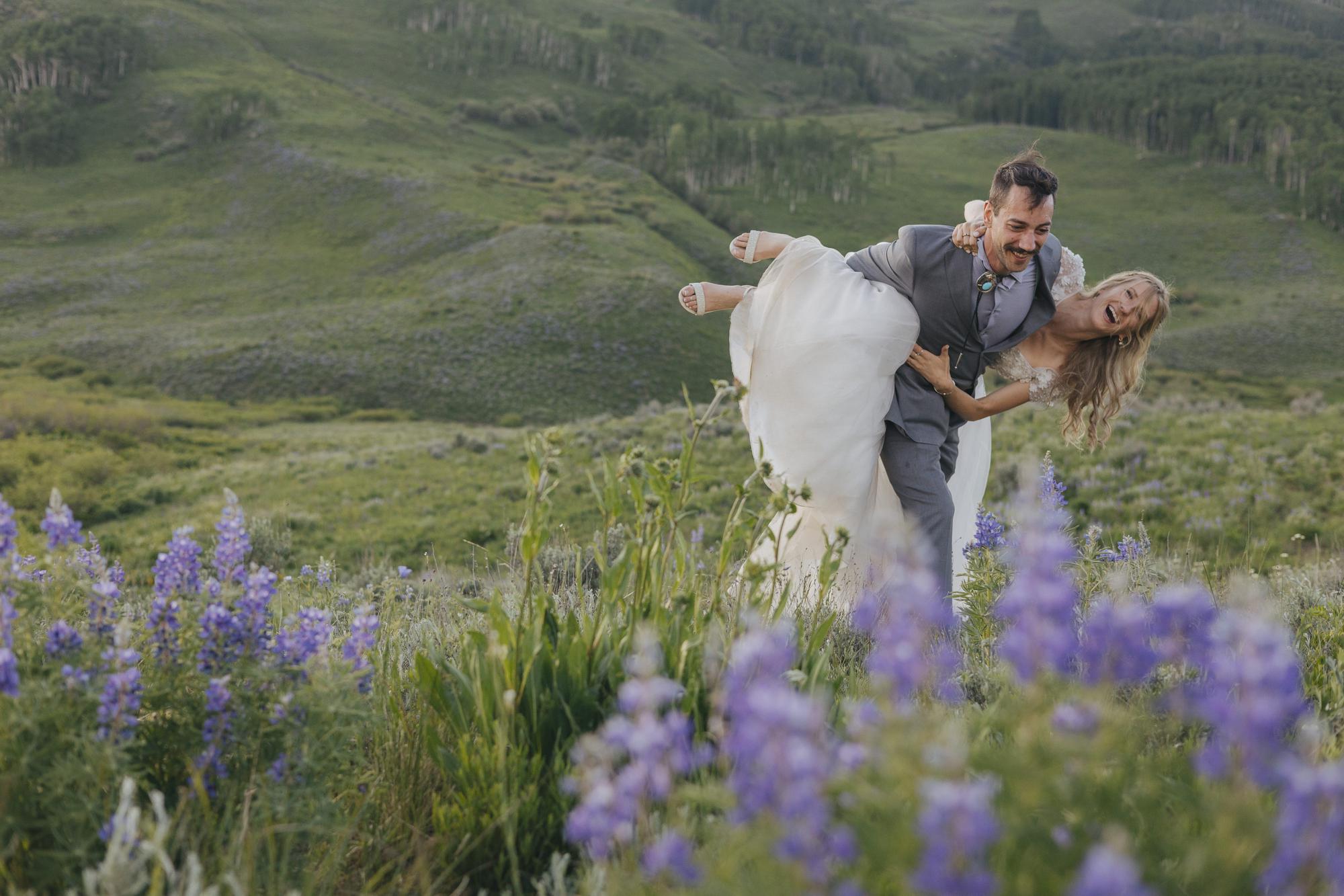 photojournalism of wedding in crested butte