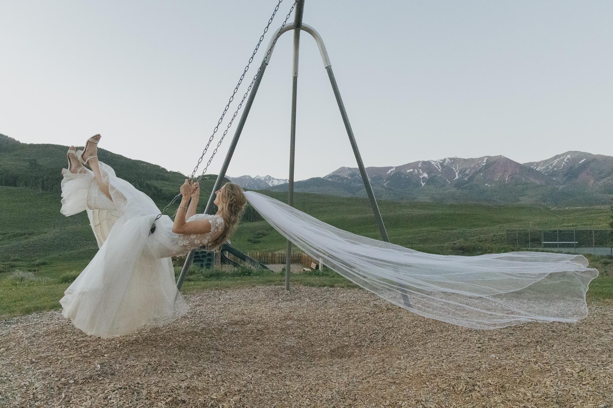 bridal portraits wedding in crested butte